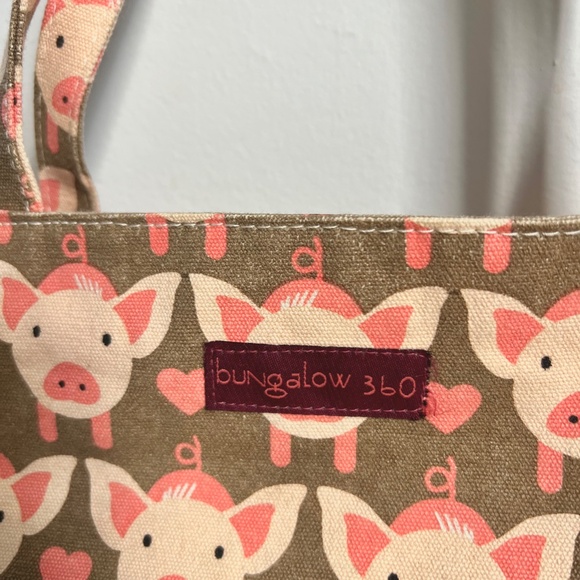 Bungalow 360 pink pig pattern purse - Picture 5 of 5